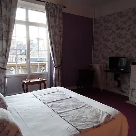 Отель La Granitiere Maison De Charme Сен-Вааст-ла-Уг