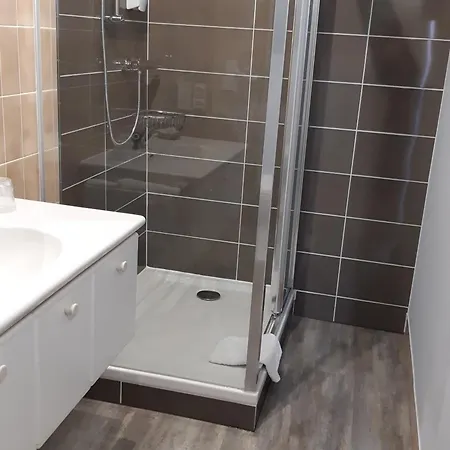 La Granitiere Maison De Charme 3* 생 바스트 라 우게